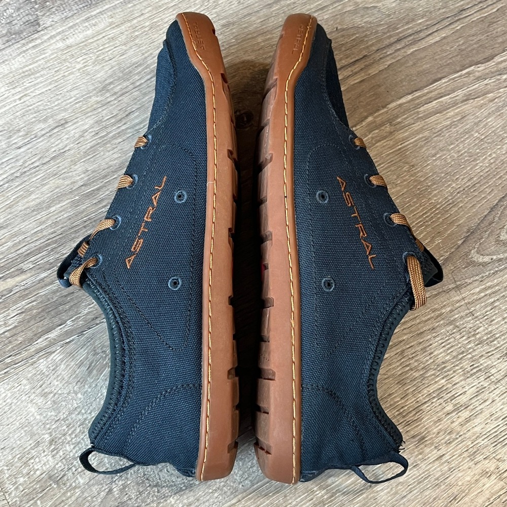 Astral Loyak Mens Navy Blue Water Shoes Minimalist Sneaker 9 NCS25U3